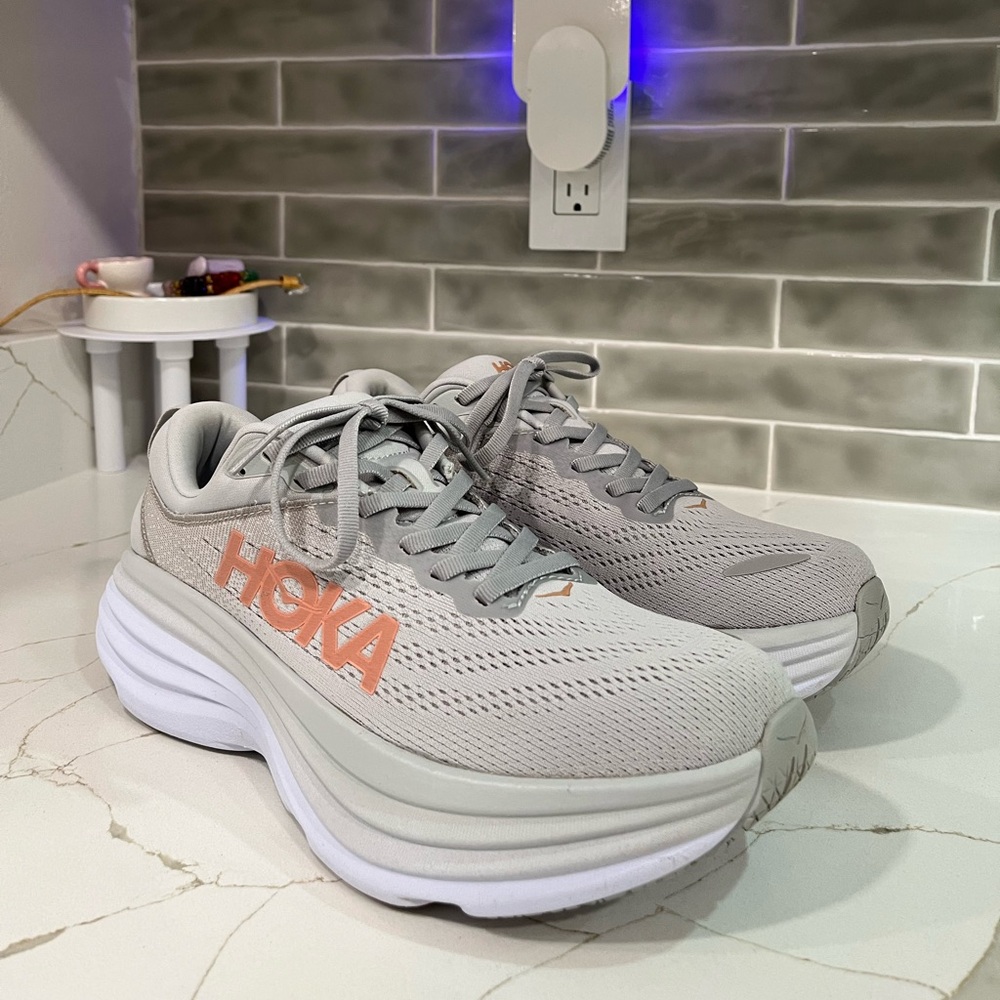 Hoka Bondi 8 Running Shoes. Women’s Size 8.5B Color Gray. - Picture 2 of 11